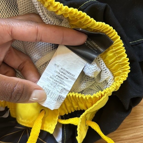 Boys Batman v Superman Swim Trunks - size 16y - Picture 5 of 9